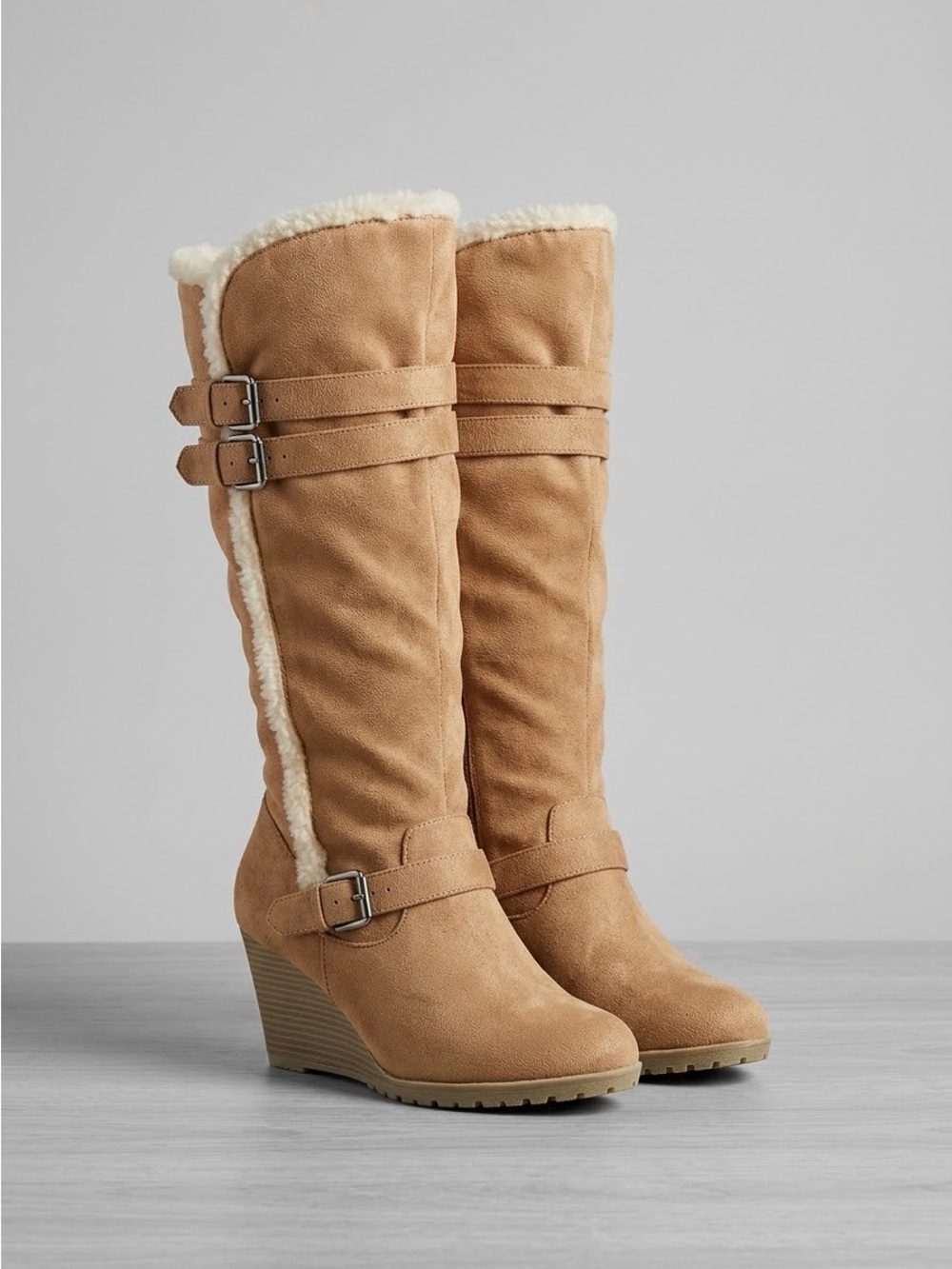 Vintage Style Old Navy Tan Wedge Boots with Cream Faux-Shearling Trim